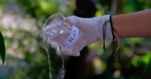 Afla ce ti se poate intampla daca bei prea multa apa si care este cantitatea de lichid care iti poate face rau sau iti poate aduce moartea. Apa OxigenatÄ Qbebe Ro