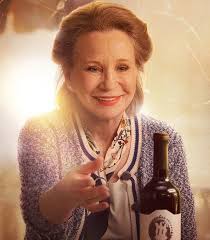 So did Mrs. Hart/“who's Sharon” really just die from a dodgey wine and  plastic surgery spell❓ She survived Wanda, what's going