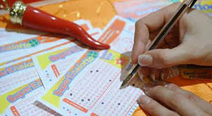 Su adnkronos.com trovi notizie online sempre aggiornate e le ultime news su superenalotto superenalotto, centrati quattro '5'. Superenalotto Vincita A Siena Centrato Un 5 1 Da Oltre 606 Mila Euro Il Jackpot Sale A 127 6 Milioni