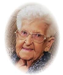 Faye Tyler's Instagram, Twitter & Facebook