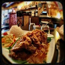 Belum lagi daging kambing juga sering dibutuhkan untuk acara hajatan akikah, pernikahan maupun. Gulai Kambing Picture Of Indonesia Paris Tripadvisor