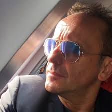 Benvenuti sul profilo twitter ufficiale di uccio de santis: Uccio De Santis Chi E Vita Privata E Carriera Dell Attore E Comico Italiano