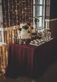 735 x 1102 jpeg 500 кб. Gold And Burgundy Wedding Decor Www Pinjata Lt Photo Jurgitos Dizainas Sweets Cupcake Sk Burgundy Wedding Theme Gold And Burgundy Wedding Burgundy Wedding