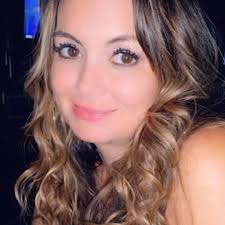 What are some cute teen girl room decoration ideas?