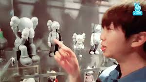 There are countless kaws figurines all over the studio. Monie S Collection Vol 1 Kaws And Bear Brick Figurines Army S Amino