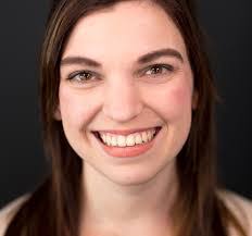 Andrea Brouwer's Instagram, Twitter & Facebook