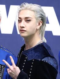 We got Stays low key disliking Chris's new look. I get ya, he can't always  be everyone's cup of tea, but, but... That MF looks so damn tasty!!! Im  sorry, but not