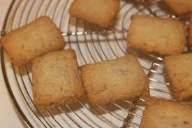 Biscuits Aux Graines Facon Cocotte Saint Michel Biscuits La Cuisine De Bernard Alimentation
