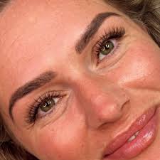 Hello everyone 👋🏼😁 I hope this is okay to post! Im finally returning to  work after having my littlest baby 🙌🏼 wahoo! 📍 Destined Beauty will now  be based at DesBox 🤩