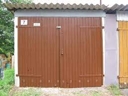 If you come by car, you can park at the ktc parking garage or the radisson hotel. Garagen Rostock Garagen Miete In Wismar Rostock Oelsnitz Garage