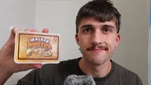 ASMR Trying Honeycomb for the First Time🍯🐝