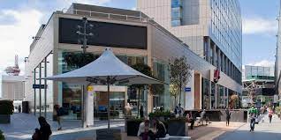 Business guests enjoy the breakfast. Extended Stay Staybridge Suites London Stratford City