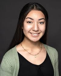 Tracey Kinder's Instagram, Twitter & Facebook