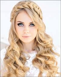 Long hair, as already mentioned, is difficult to maintain. 101 Easy And Unique Hairstyles For Long Hair