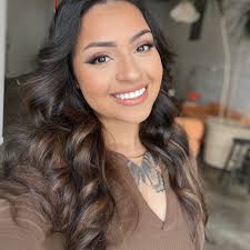 Looking for a photographer for graduation shoot