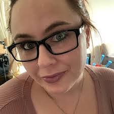 Melinda Bragg's Instagram, Twitter & Facebook