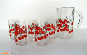 Vaisselle Vintage Service A Jus De Fruits Decore Cerises Rouges Mulubrok Vaisselle Vintage Cerise Jus De Fruit