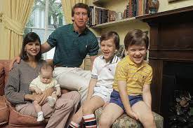 He was born into a football background family of new orleans louisiana. Peyton Manning See Photos From The Mannings Childhood Time