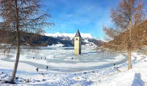 Die traurige wahrheit über das versunkene dorf am reschensee aus der netflix original serie! Visit Lake Resia In Curon Venosta Expedia