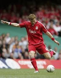 Fotballproffen john arne riise og kona maria elvegård riise ble lørdag foreldre til en gutt. John Arne Riise Net Worth