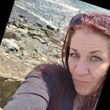 Brenda Bouck's Instagram, Twitter & Facebook