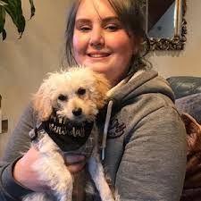 Jessica Arscott's Instagram, Twitter & Facebook