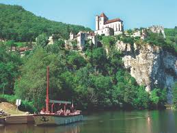 The owners were incredibly helpful and informative about the region, giving us plenty of advice on areas to visit and where to buy excellent wine. Les Croisieres De Saint Cirq Lapopie Bouzies Tourisme Lot Preparez Vos Vacances Un Sejour Dans Le Lot 46