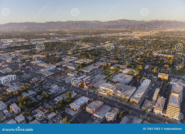 Late Afternoon Aerial View of Van Nuys Blvd in the San Fernando Editorial  Stock Photo - Image of july, dusk: 75817983