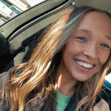 Alyssa Swift's Instagram, Twitter & Facebook