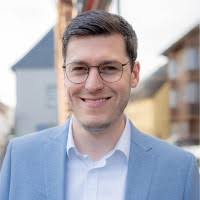 Mit Stolz teile ich mit, dass ich meine Qualifikation als Vermögensberater  erfolgreich abgeschlossen habe!