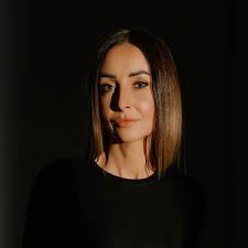 Anna Rua's Instagram, Twitter & Facebook