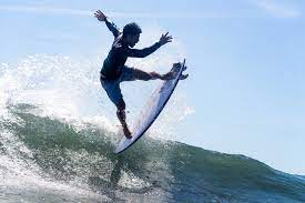 Kelly slater, of the united states, was crowned professional world champion on 11 occasions. F2kbvcorkt6vkm