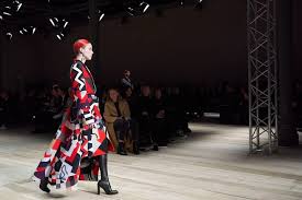 Paris Fashion Week Alexander Mcqueen Fall Winter 2020 2021 Beautiful Lifestyle Magazine Fashion brand alexander mcqueen presented their spring summer 2021 menswear collection with the latest lookbook lensed by fashion photographer chloe le drezen. paris fashion week alexander mcqueen