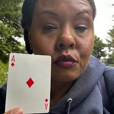 What to eat with Indian mustard oil pickle?