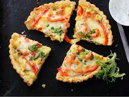 Sformato di pasta sfoglia e verdure miste portate filtra. Torta Salata Con Verdure Miste E Mozzarella Una Ricetta Sfiziosa Per L Estate
