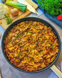 Low Carb Weisskohl Hackfleisch Pfanne Schichtkohl Instakoch De Rezept Weisskohl Hackfleisch Weisskohl Gesunde Abendessen Rezepte Einfach