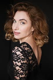 Inside the Atelier (Short 2017)