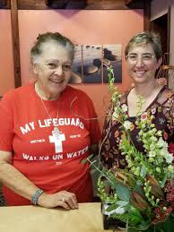 Busy bee's floral and gifts is a locally owned and family operated full service flower shop located in blackfoot, idaho. Busy Bee Florist And Gifts Our Shop
