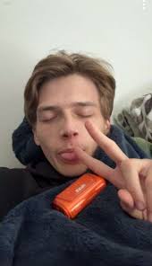 GIRLS ONLY please. I need some females to talk to. Mostly perv men have  added me and my block lists keep getting longer.