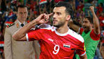 أضواء ملاعب كرة القدم تكشف