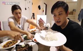 Adalah sumur zam zam yang dipercayai sebagai air suci bagi umat muslim. Yotuber Bobon Santoso Masak Nasi Pakai Air Zam Zam Begini Hasilnya