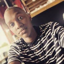 Kelvin Dickson's Instagram, Twitter & Facebook