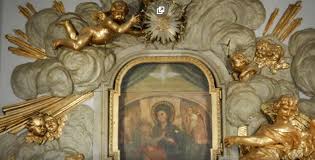 Un concorrente, 10 sfidanti, 11 botole. Santa Messa Canale 5 Trasmette Celebrazione Da Santuario Divino Amore
