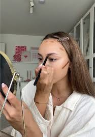 Signature Make-Up Look Tutorial: Part 1