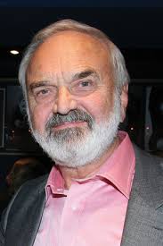 Soubor povídek českého velikána na nejrůznější témata s jeho typickou hravostí a humorem. Zdenek Sverak Profile Filmography Fried Plantains