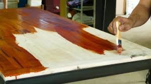 enlever des rayures sur du bois vernis facile j ai trois astuces sympas a vous proposer pour enlever des rayures sur vernis bois comment reparer coton tige
