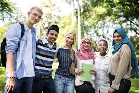 Herkunft und bedeutung des ramadan der fastenmonat ramadan wird als neunter monat des islamischen mondkalenders gefeiert und ist eng mit der fastenpflicht verknüpft. Ramadan Das Bedeutet Der Islamische Fastenmonat
