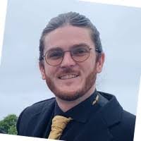 Ellen Cecil's Instagram, Twitter & Facebook