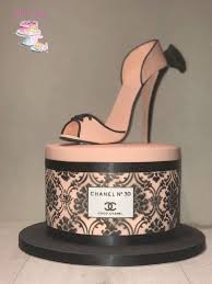 Gateau Chanel Escarpin Gateau Chanel Beaux Gateaux D Anniversaire Cake Design