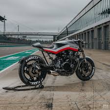 Garagem Cafe Racer Cbx 750 F Cafe Racer By Motocrew Di 2020 Foto Jurnalistik